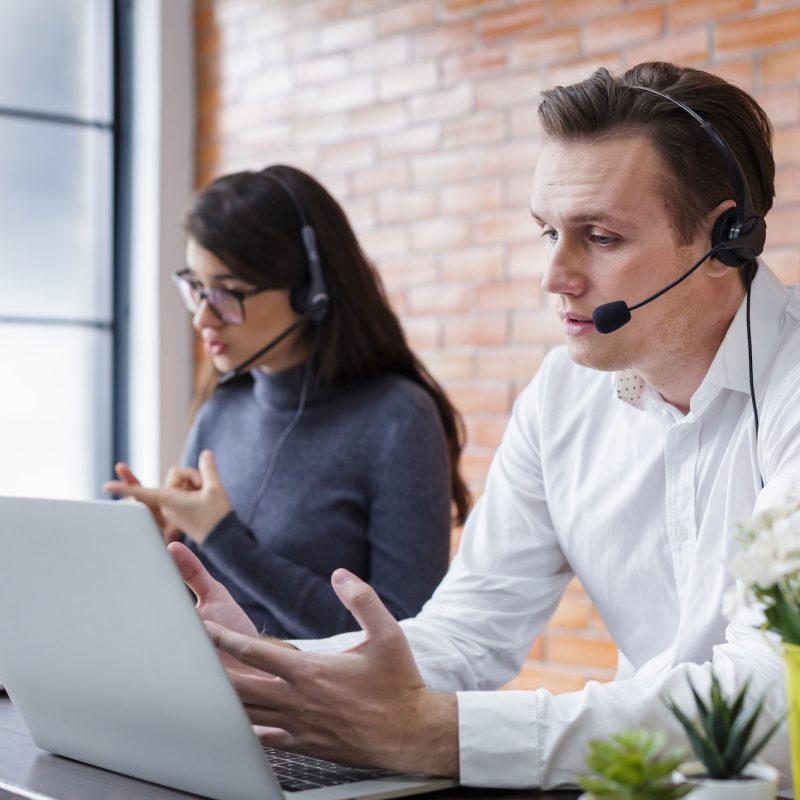 consultants-with-online-problems-support-operator-service-business-representative-concept-.jpg consultants-with-online-problems-support-operator-service-business-representative-concept-.jpg